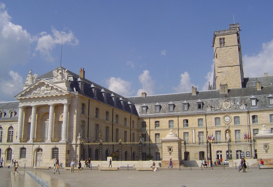 Un bâtiment à Dijon